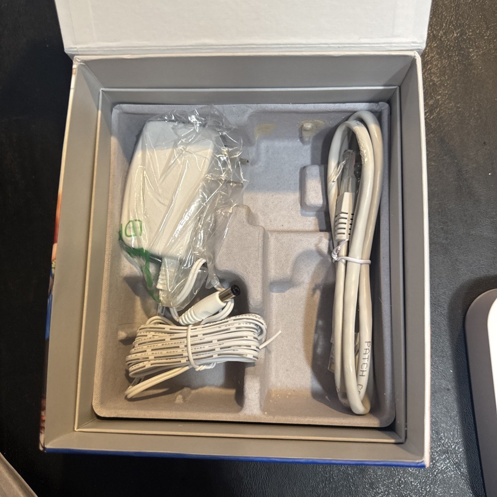 Samsung Smart Things Hub New-Open Box. Never Used.