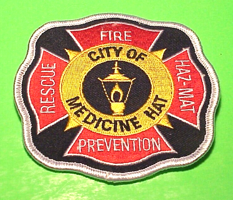 MEDICINE HAT ALBERTA CANADA ( SILVER BORDER ) 3 3/4" FIRE DEPT. PATCH TYPE 2