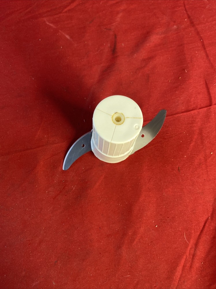 Crofton Deluxe 6-Cup Food Processor (XB9018) - In Box