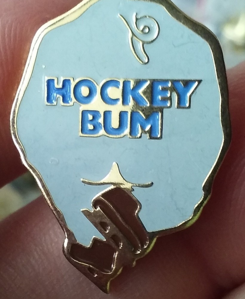 Hockey Bum pin badge