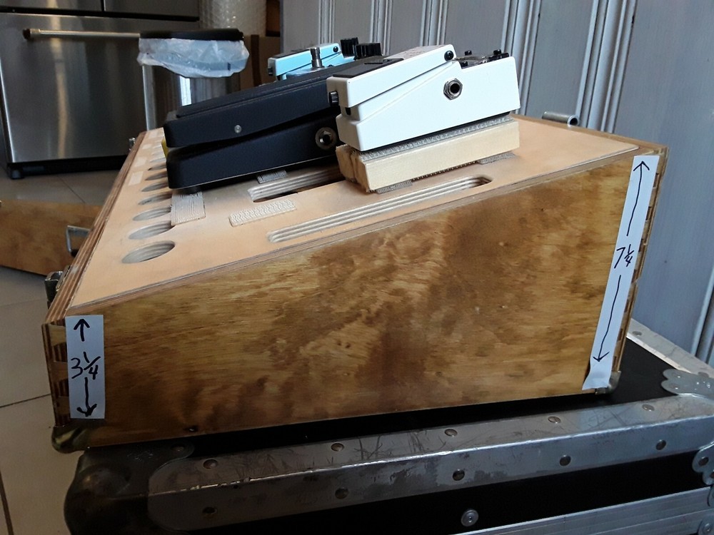 Custom Pedalboard Anvil case