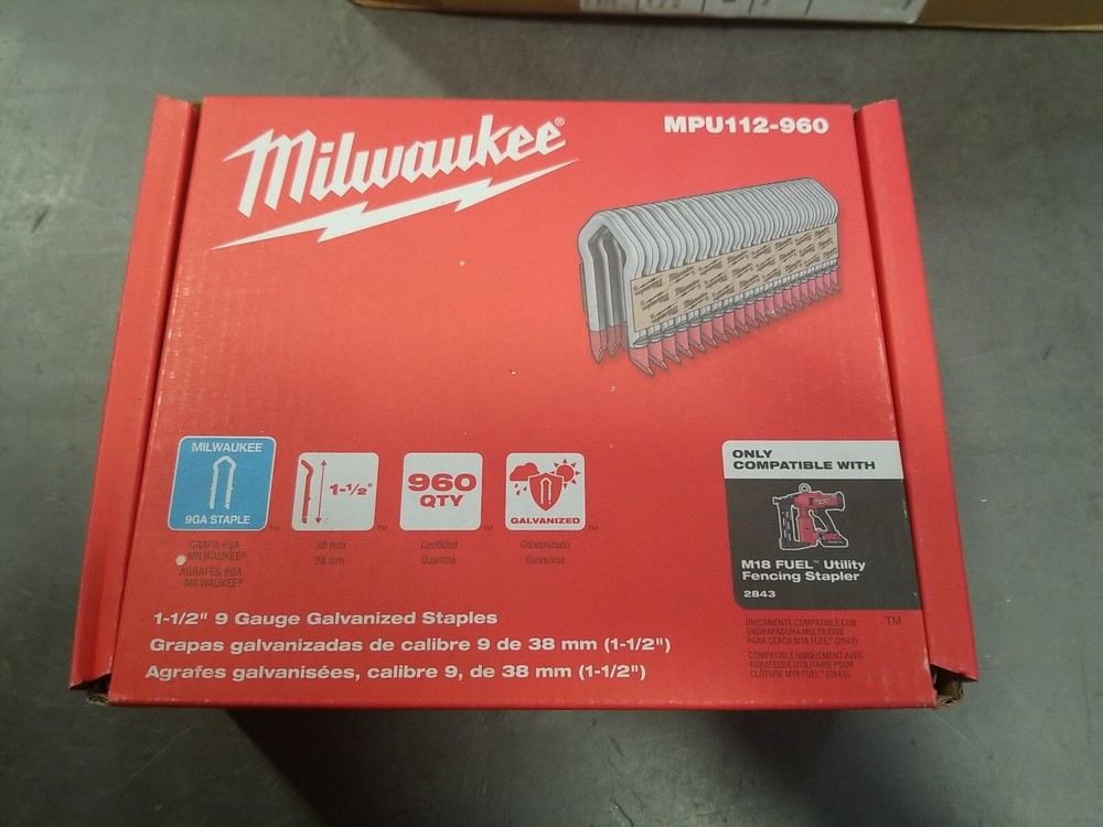 New Boxe Milwaukee MPU112-960 1.5"  9 Gauge Hot Dipped Galvanized Staples