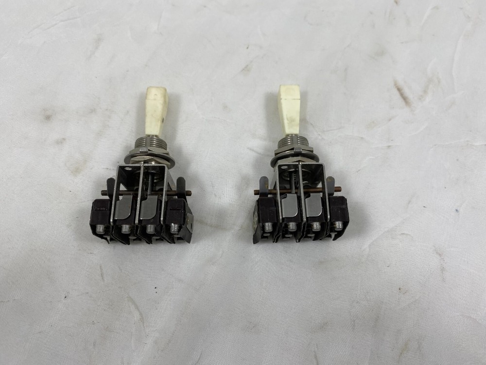 (2) 13AT69 MICRO TOGGLE SWITCHES, NEW