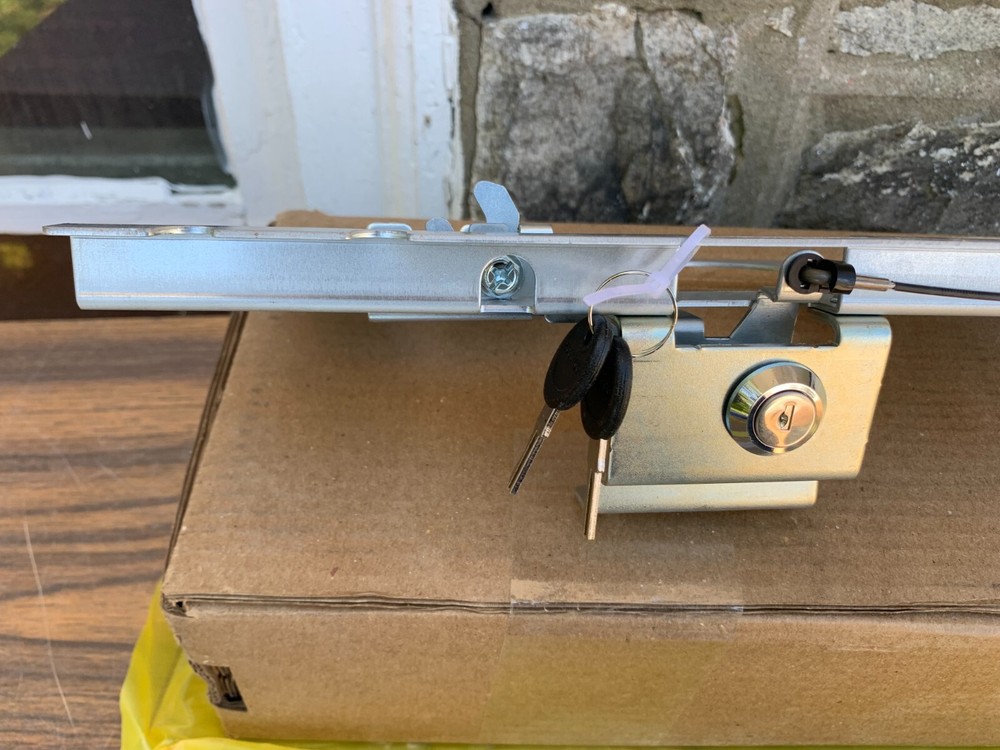 Thingamajig Steel Board Locking Mechanism Panel Lock With Two Keys