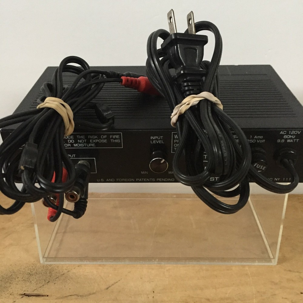Vintage Schotz Technology RECOTON W100 Audio System Transmitter Box w/ cables