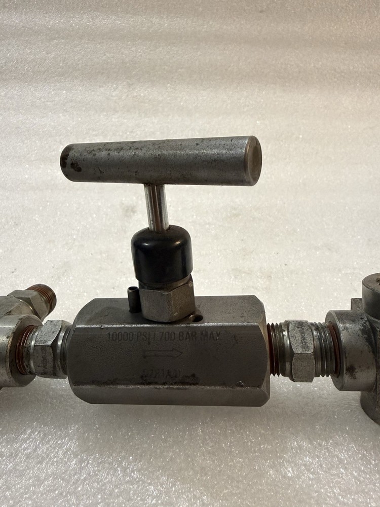 ENERPAC V-82 HYDRAULIC NEEDLE VALVE