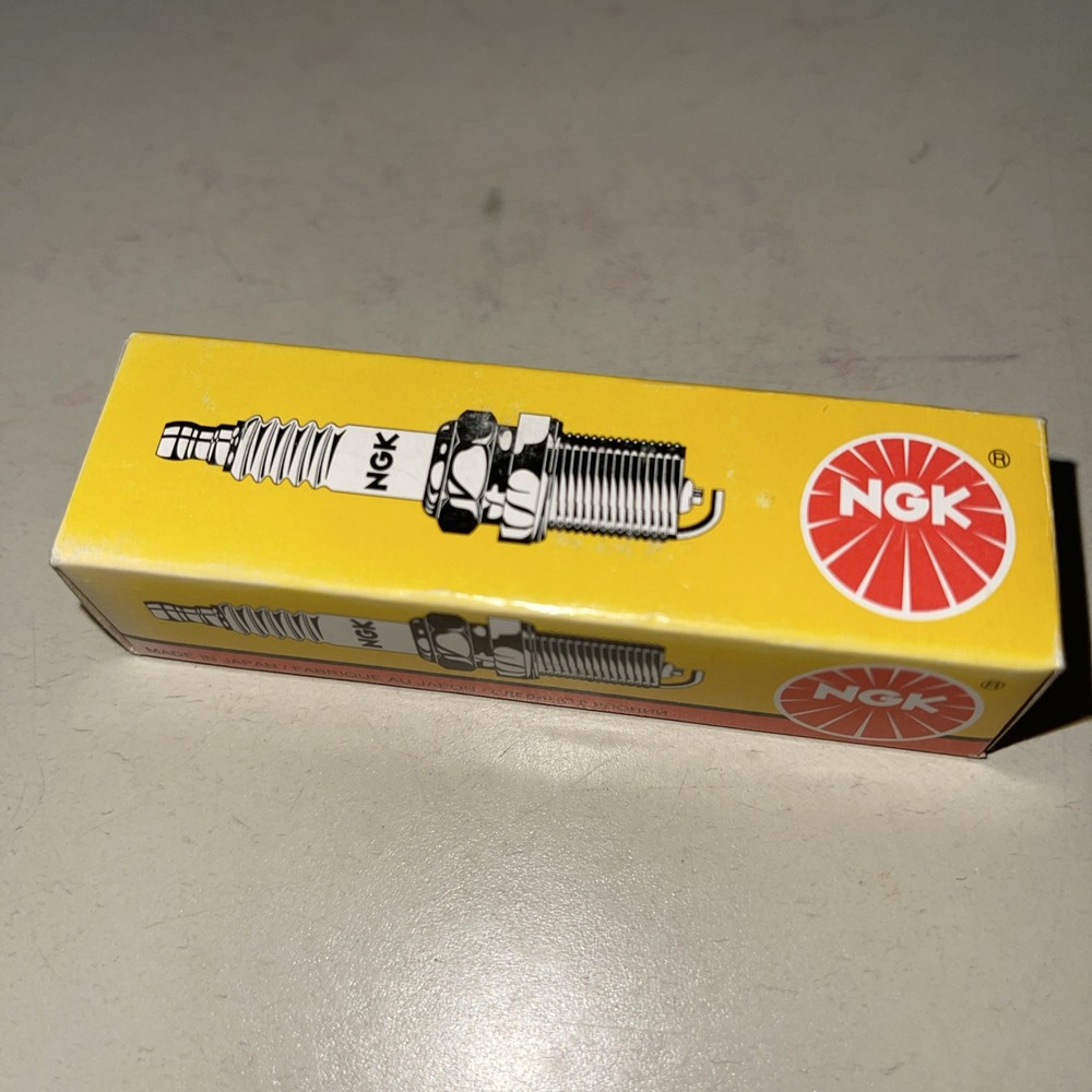 NGK Spark Plug BR8HS (4322)
