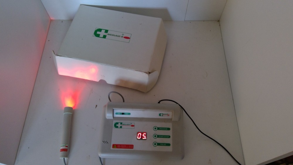MEDLASE-R Red Ray Therapy Device
