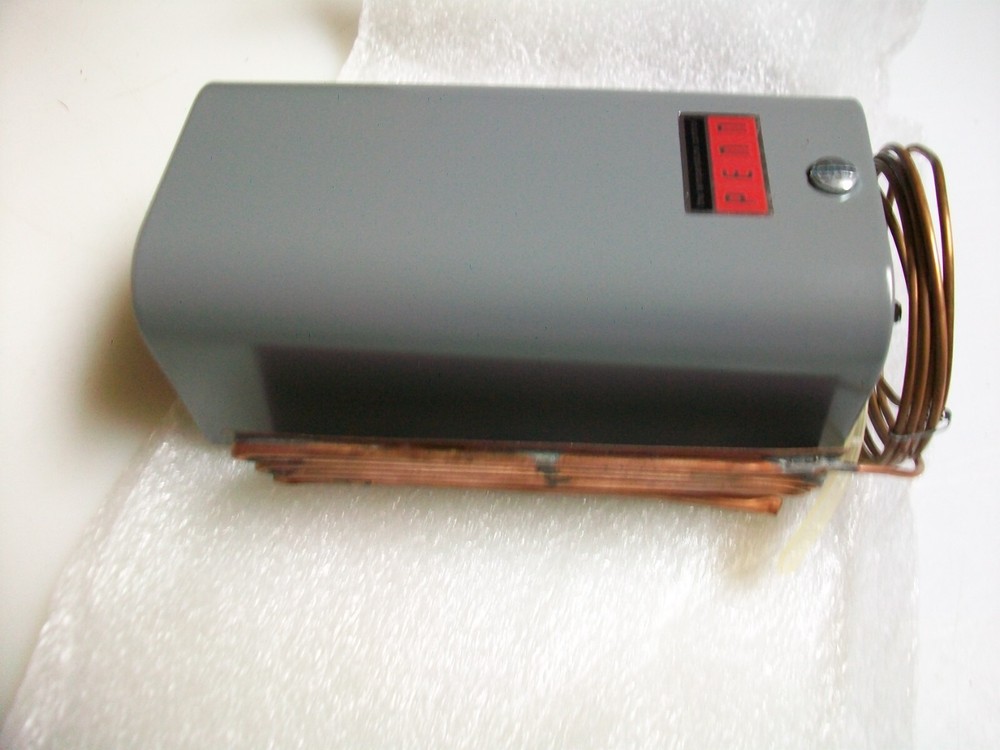 JOHNSON CONTROLS A19CAC-1 CHANGEOVER THERMOSTAT