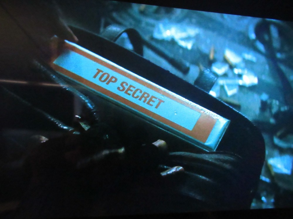 SUICIDE SQUAD TASKFORCE-X FOLDER , AMANDA WALLER'S TOP SECRET FILE BINDER COA