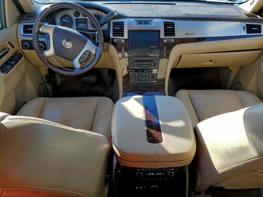 Fuse Box Engine Fits 10-14 ESCALADE 4960965