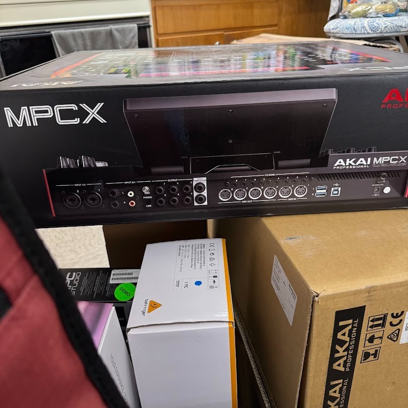 Akai Professional MPC X Standalone Sampler Sequencer - Mint - Software Transfer