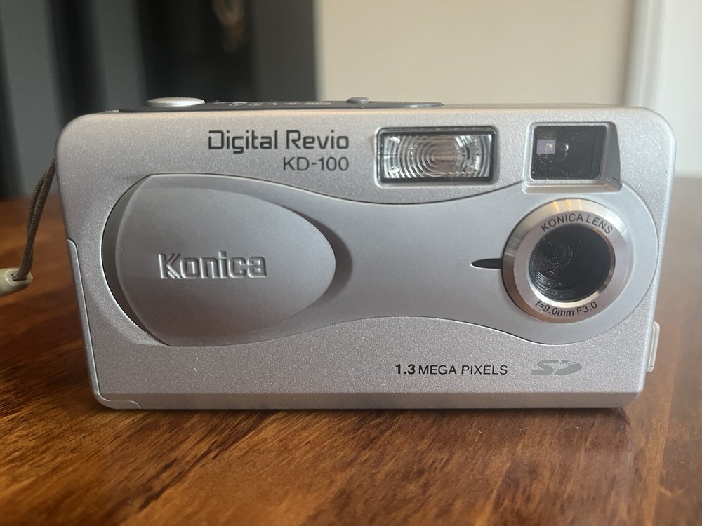 Konica KD-100 1.3MP Compact Digital Camera Silver Fully Tested VGC + Case