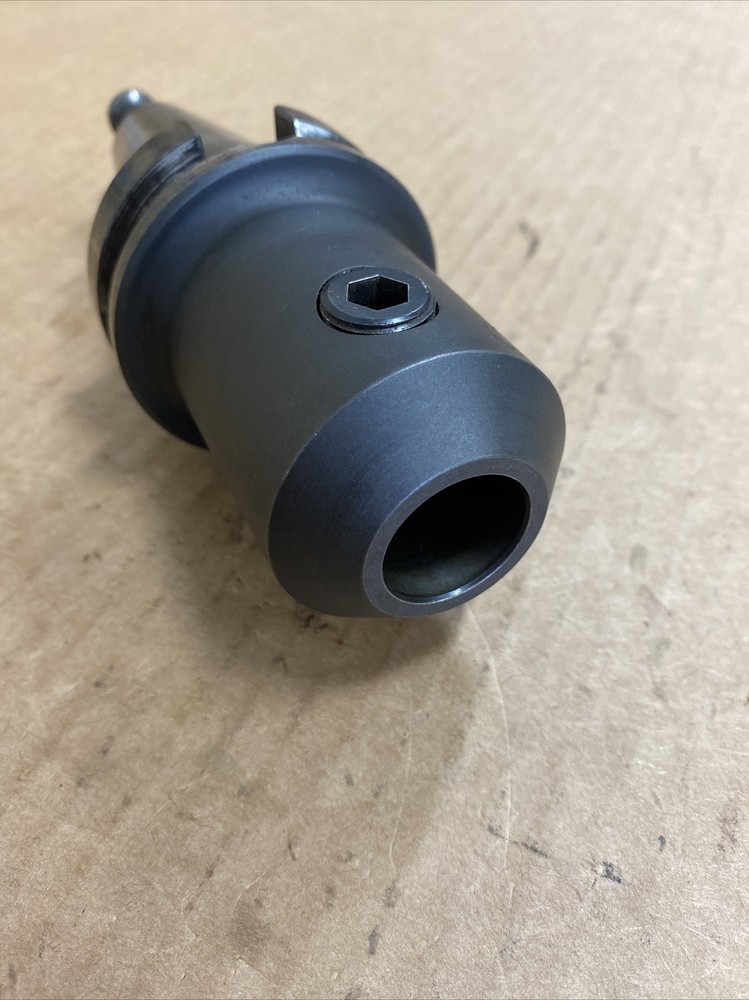 Command B4E4-0875 7/8” End Mill Tool Holder 3-1/2" Projection BT40 .875”
