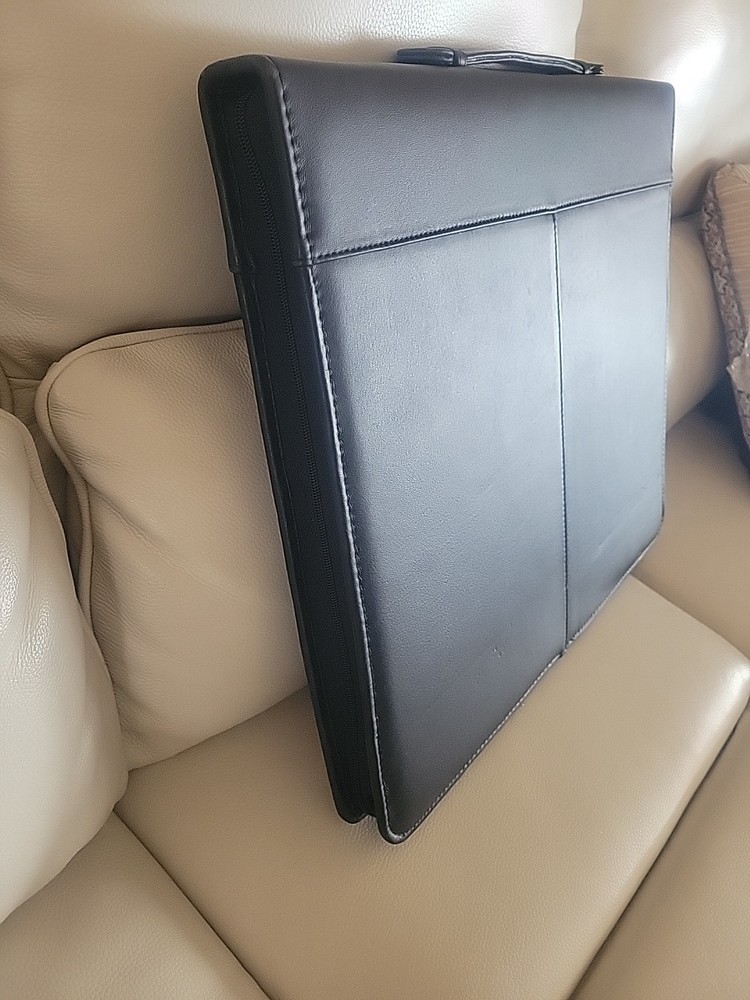Start 4 Leather Portfoloi 17" X 14"