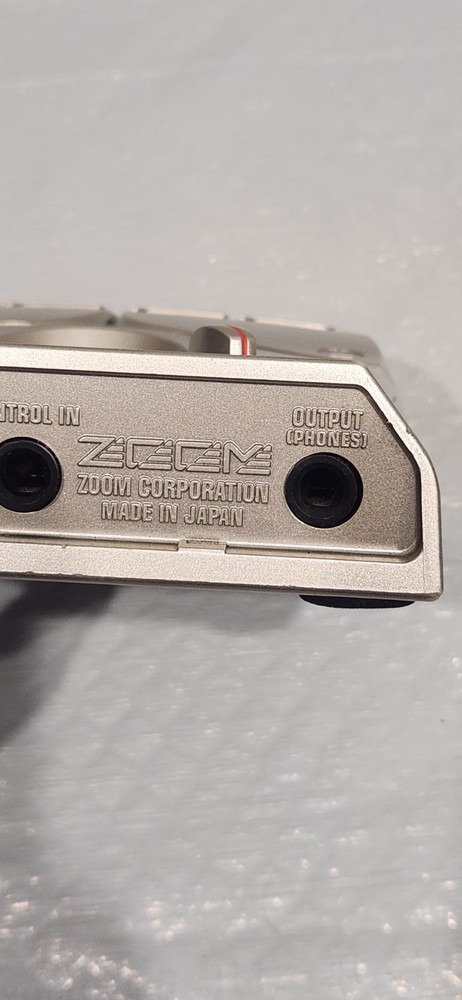 Zoom 506II Bass Digital Multi-Effects Processor Pedal Chorus Compressor