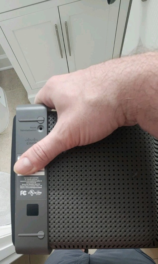 Cisco WIFI Router EA2700