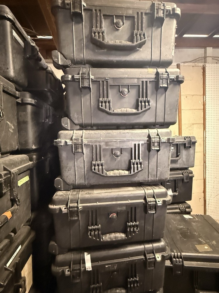 Pelican 1610 Case Rolling Black All Different Conditions Read Below