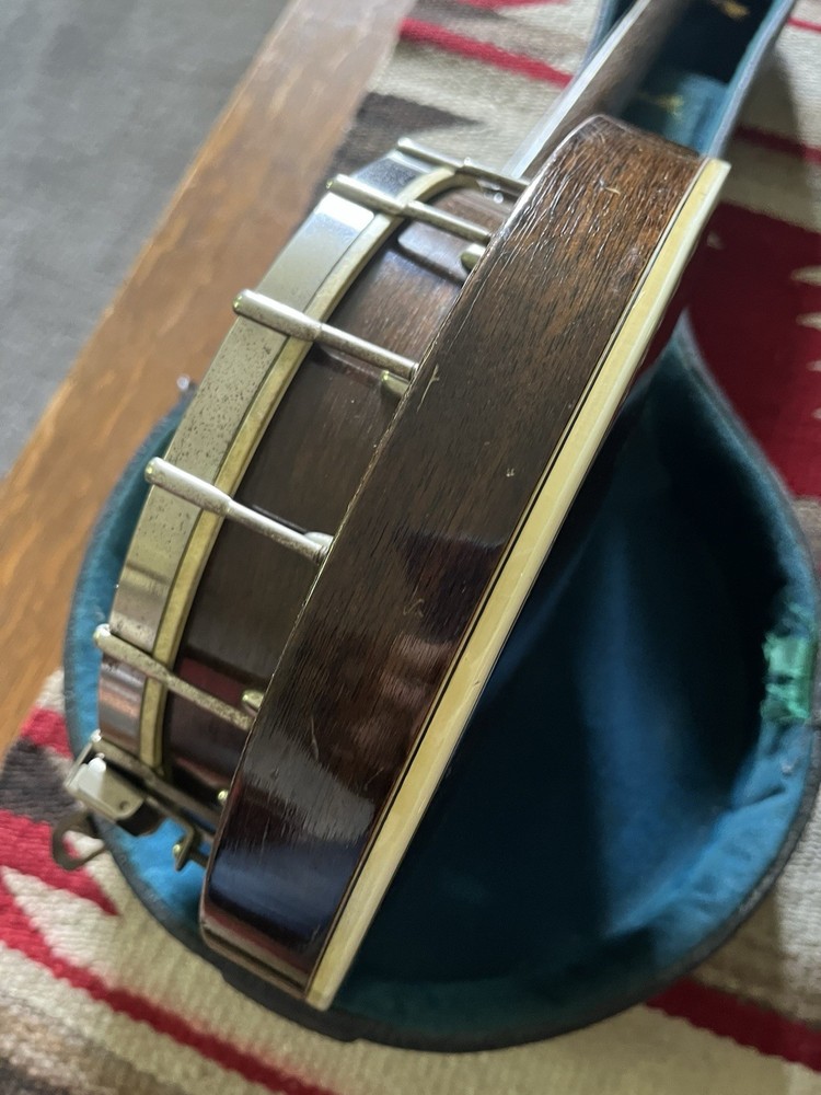 Antique Gibson UB-4 Banjo Uke