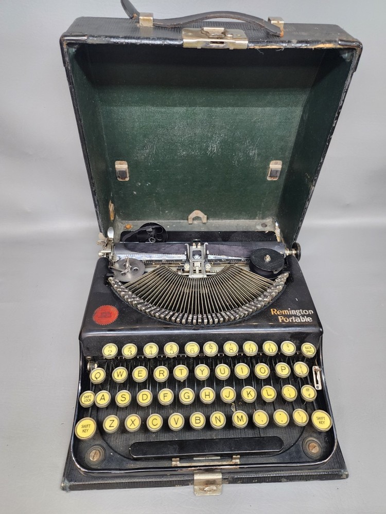 Remington Portable Typewriter 1922