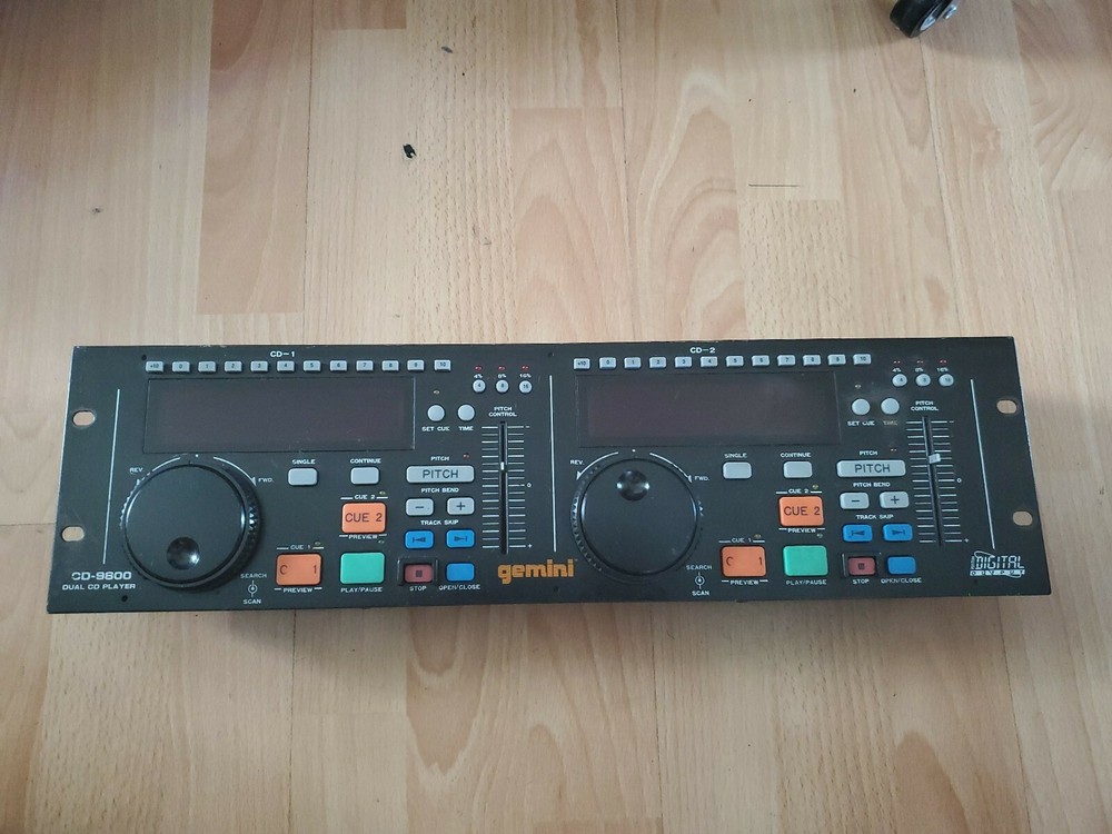 Gemini CD-9800 Dual CD Player with digital output