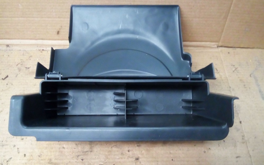 2001-2007 Ford Taurus Interior CD Disc Holder