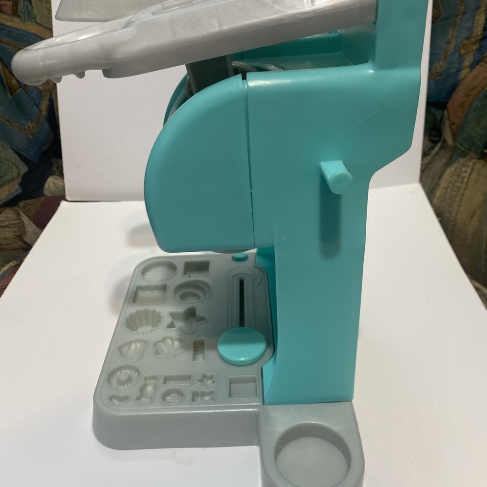 Play-Doh Cafe Kitchen Creation