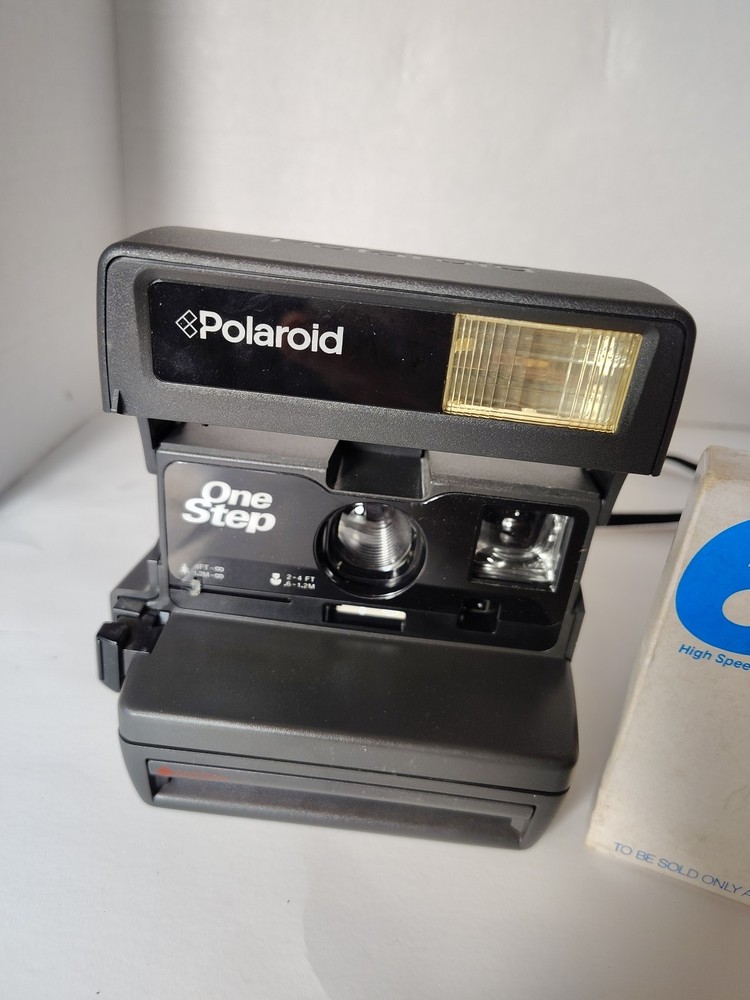Polaroid One Step 600 Camera With Film