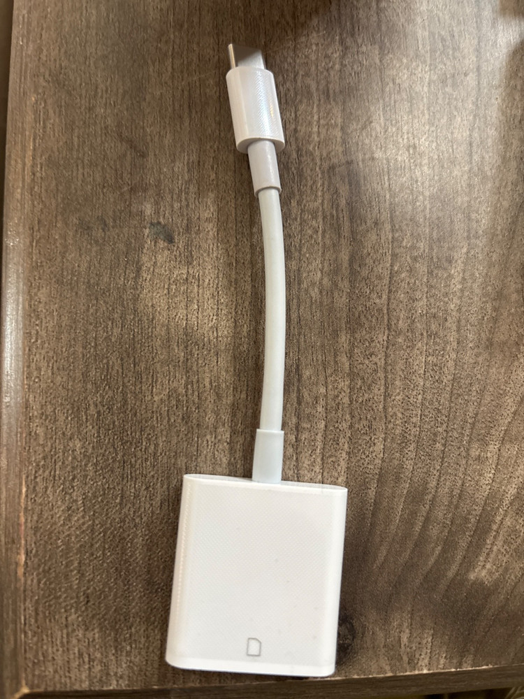 USB-C to SD Card Reader