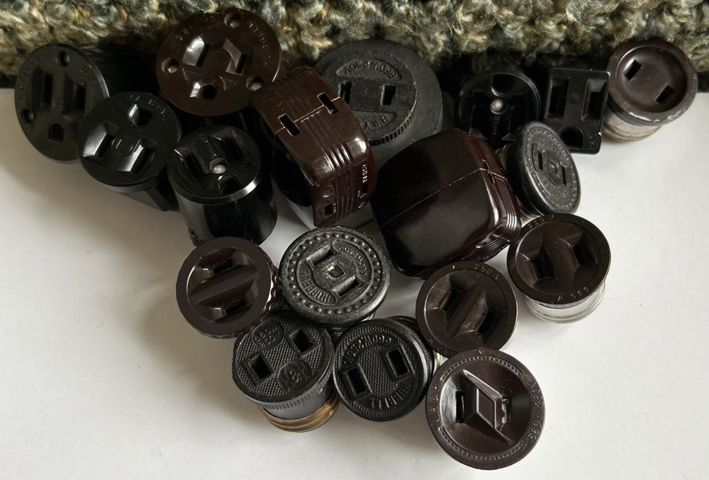Lot of 18 Assorted Vintage Plug/Socket Adapters Bakelite