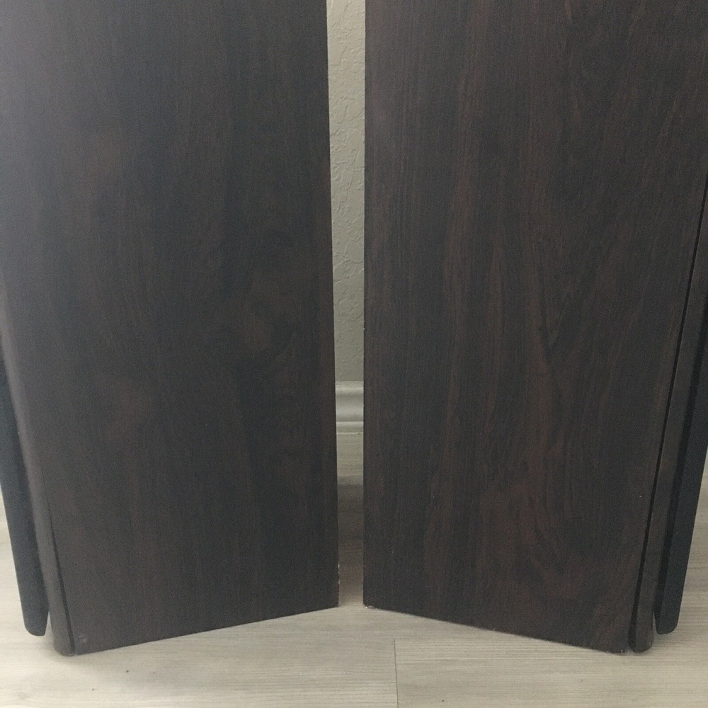 Vintage Fisher 2 Way Speaker System D2 - Untested