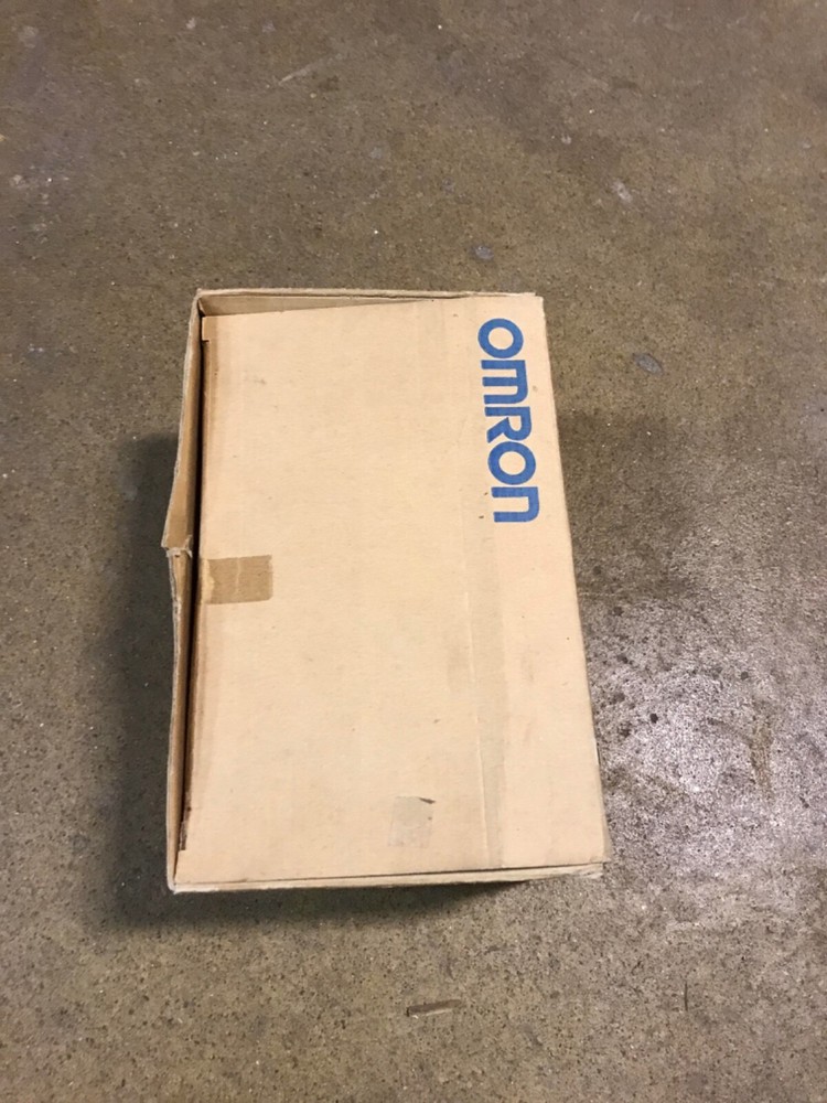NEW OMRON CPM2A-60CDT-D PROGRAMMABLE CONTROLLER US SELLER