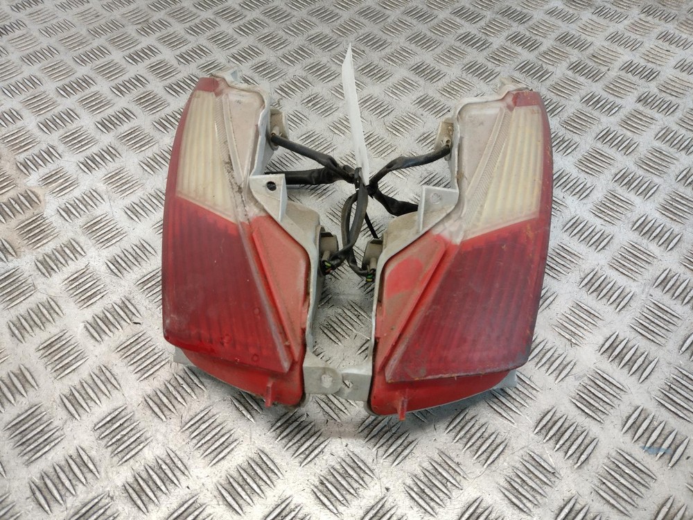 2005 HONDA PANTHEON 125 rear lights