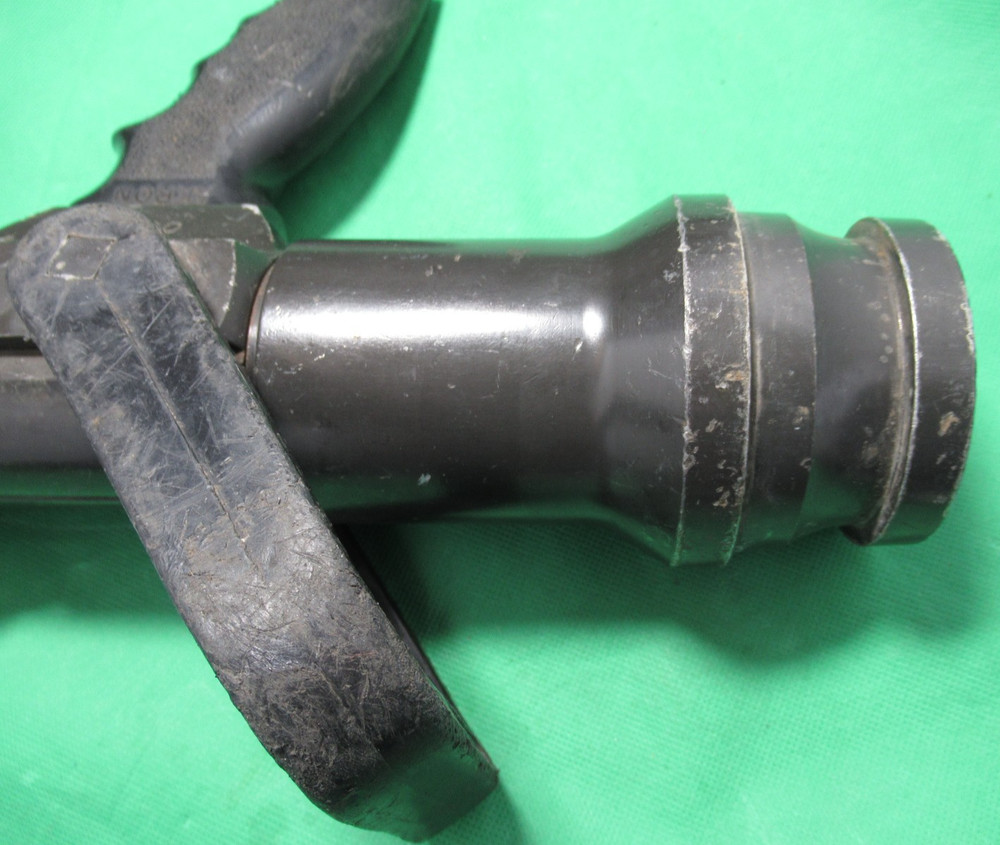 Akron Assault Hose Branch Nozzle Ex Fire Service