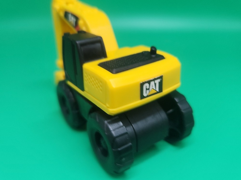 Toy State CAT Construction Caterpillar Excavator Digger Tractor Dozer Vehicle