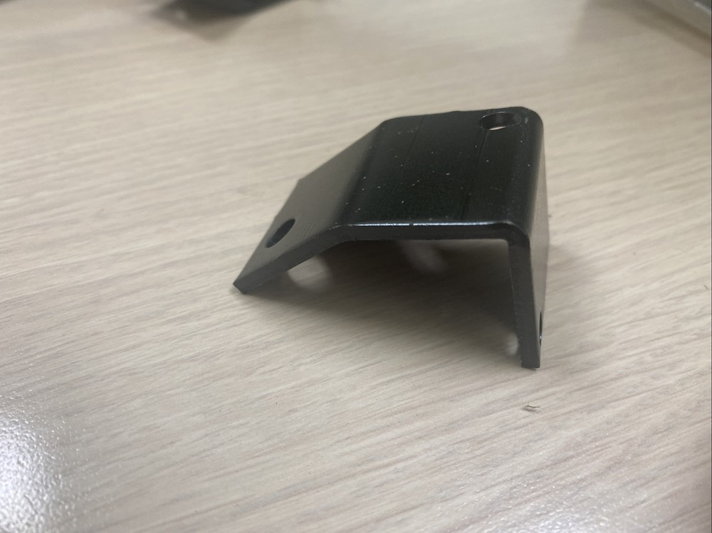 Windsor manifold bracket