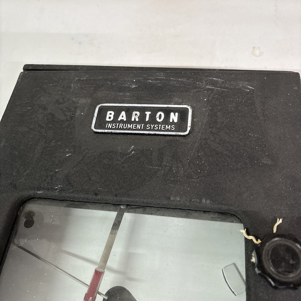 ITT Barton Chart Recorder J8 0 - 3000 PSIG. 24 Hour.