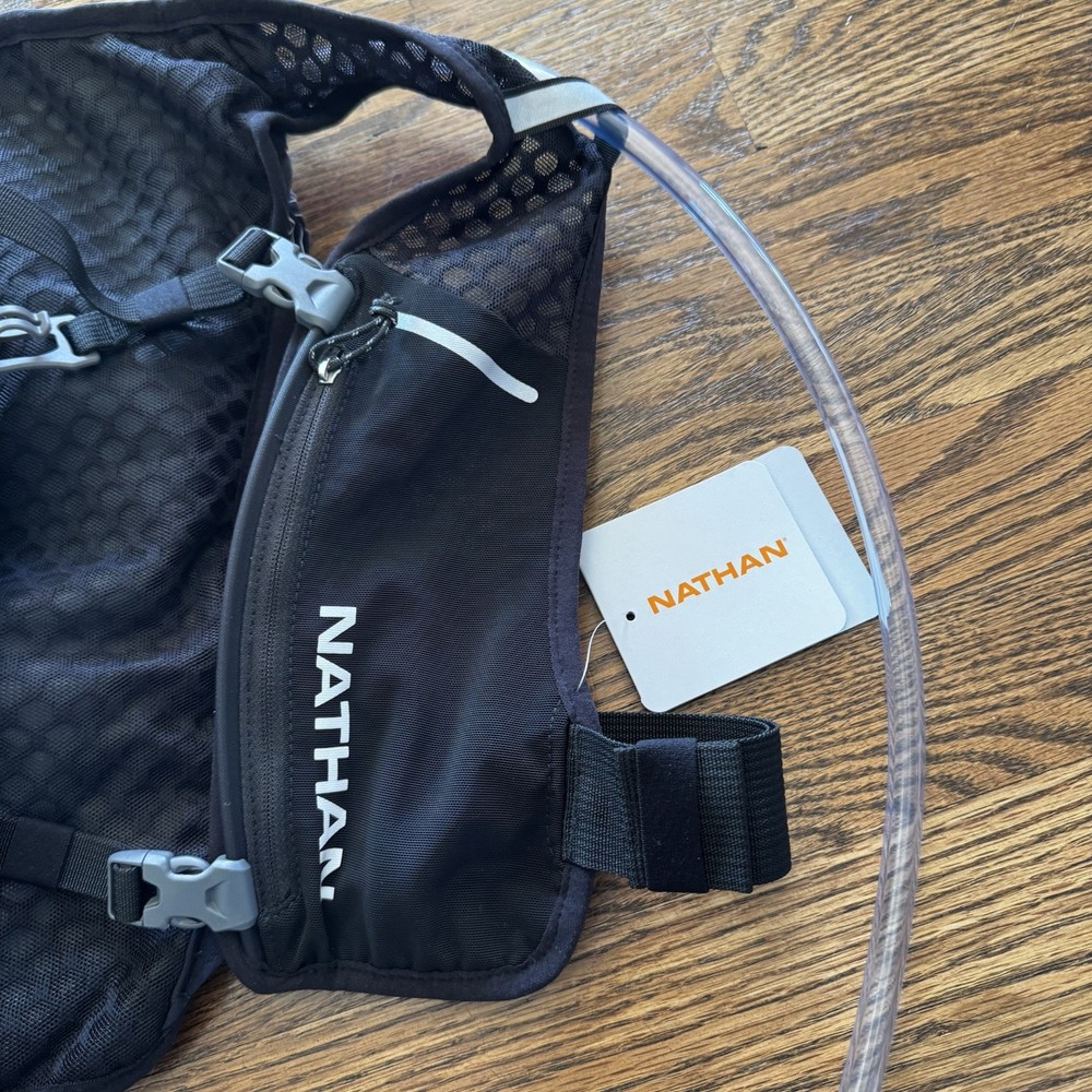 Hypernight QuickStart 3.0 4 Liter Hydration Pack 1.5L Bladder Reflective Nathan