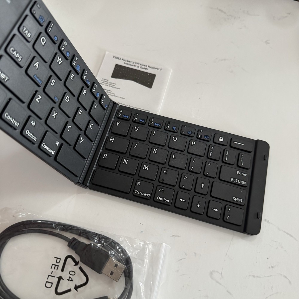 Mayberry Foldable Wireless Keyboard New In Box E49
