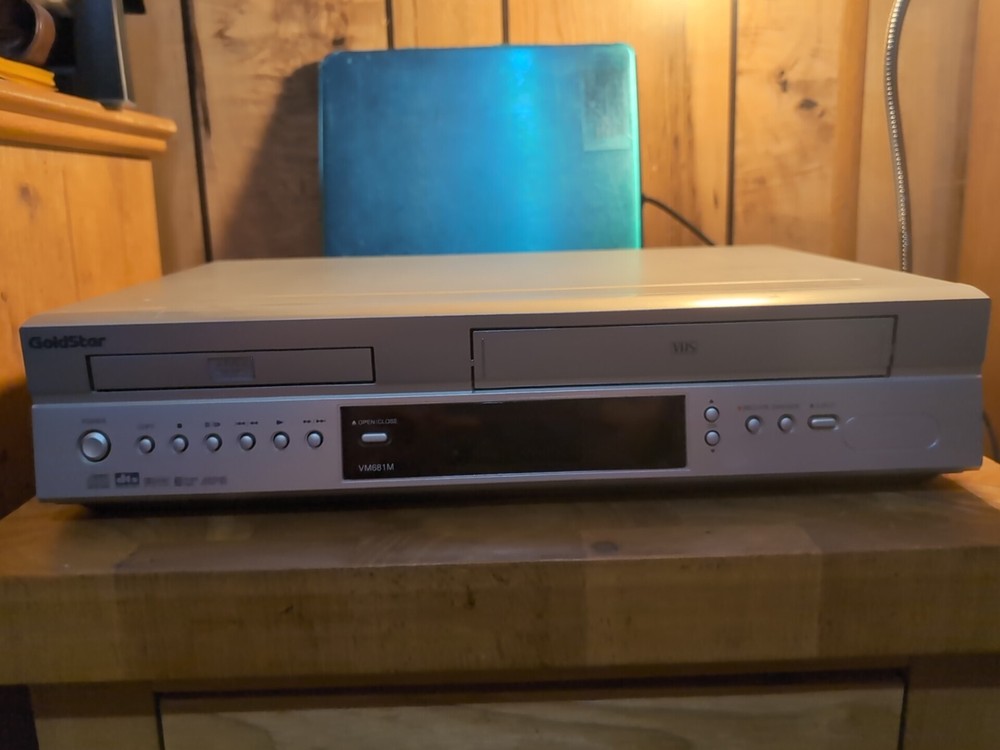 Goldstar VM681M DVD VCR Combo Player No Remote Tested