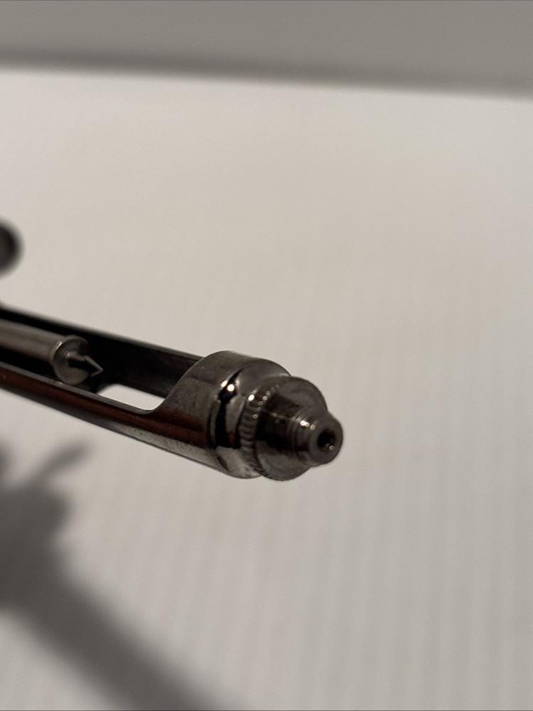 Unbranded aspirating syringe