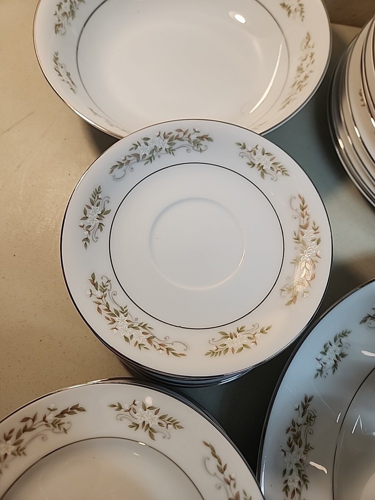 326 Springtime 42 Piece China Set