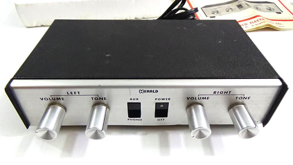 Vintage Herald AM-41 Solid State Stereo Amplifier #879
