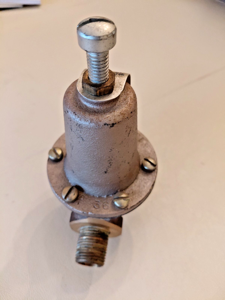 WATTS 1/2" Water Pressure Reducing Valve 25AUB