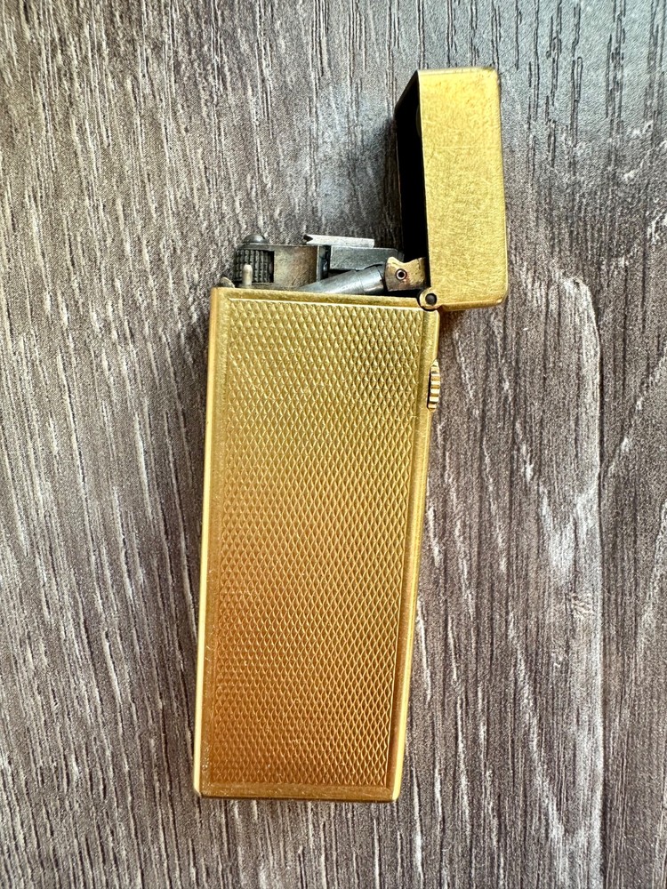 Vintage Dunhill lighter in original box Untested
