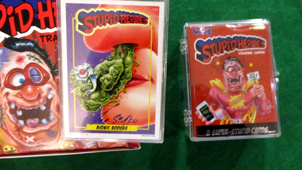 STUPID HEROES CARDS COMPLETE 110 BASE SET + JOE SIMKO SIGNED CARD W/WRAPPER/BOX