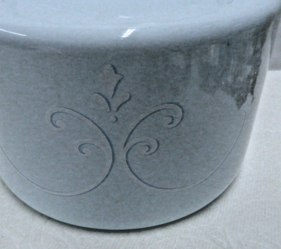 LENOX WHITE SWIRL DESIGN ENAMEL TEAKETTLE WITH TAG