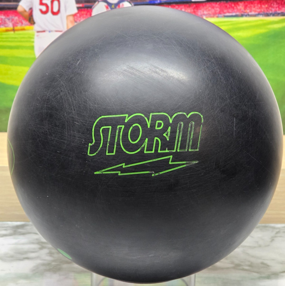 2014 Storm Pitch Black Symmetrical Controll™ Solid Urethane 15lb Bowling Ball
