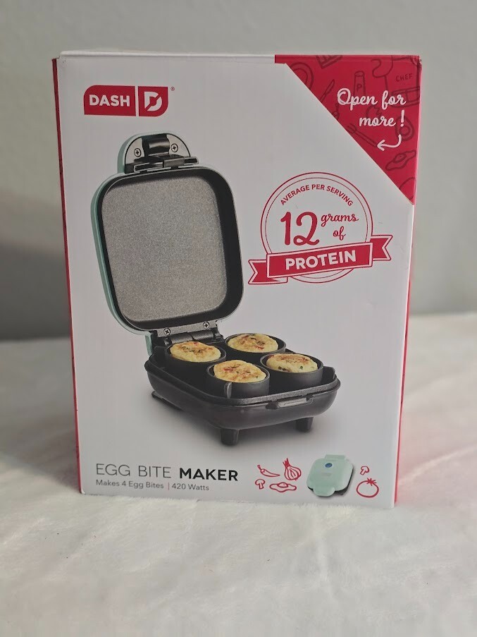Brand New DASH Egg Bite Maker 420 Watts / 4 Silicone Molds / Red