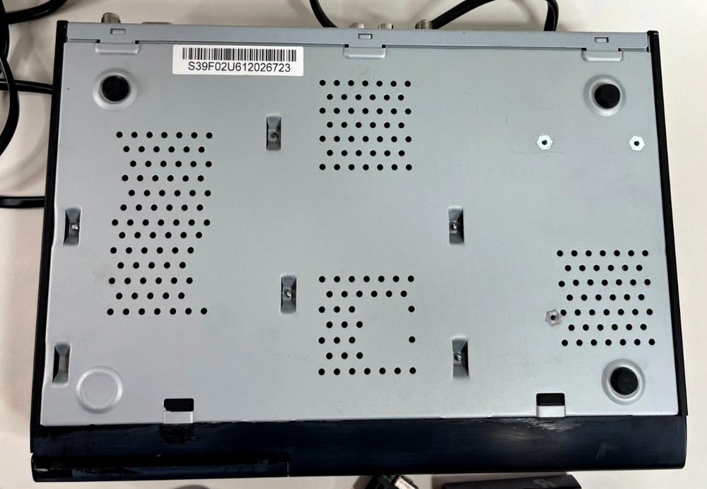 VIEWSAT Digital Satellite Receiver VS2000 ULTRA USB Host Interface, Cables, Box